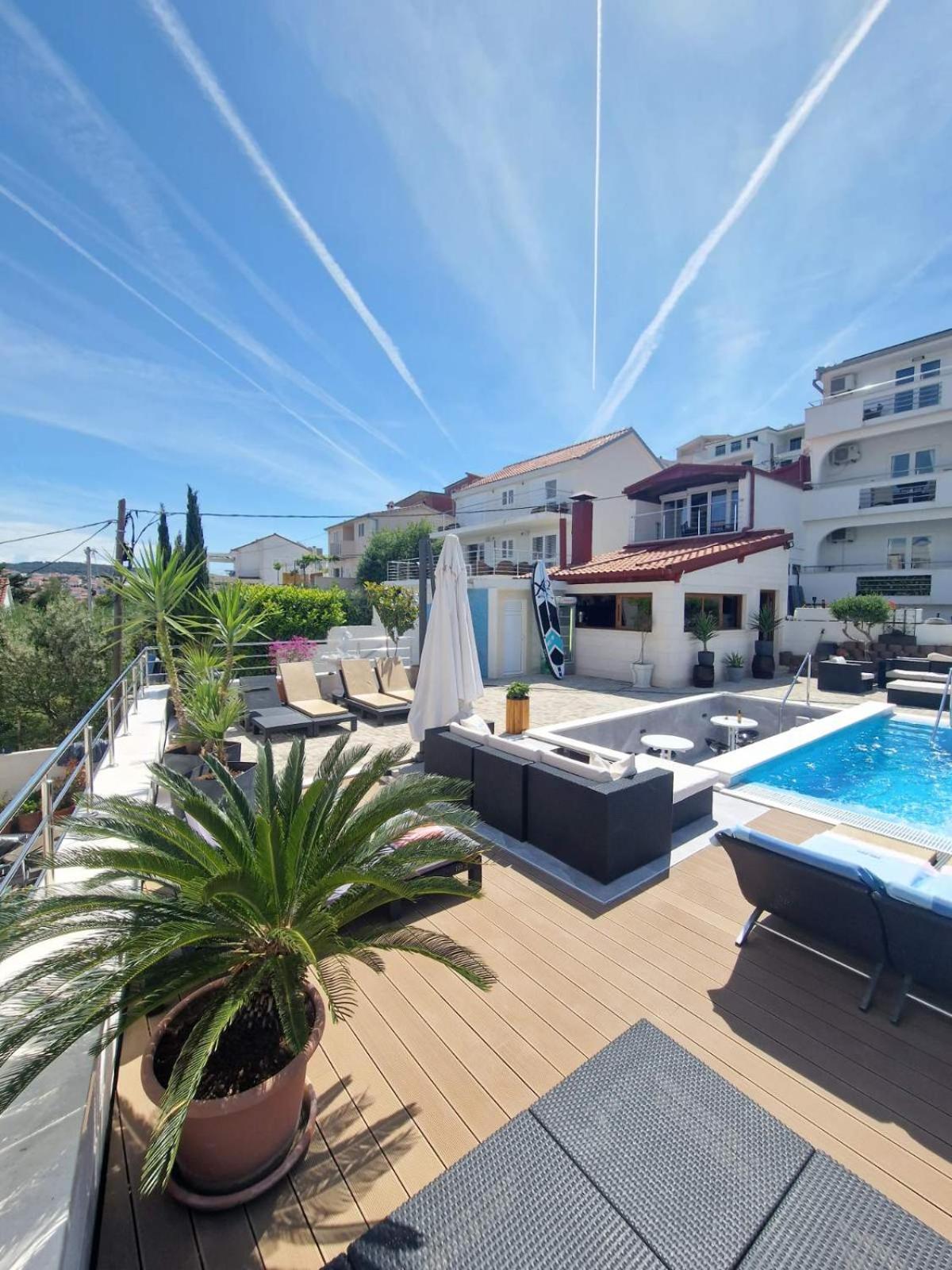Apartments Silva With A View Of Sea Trogir Exterior foto