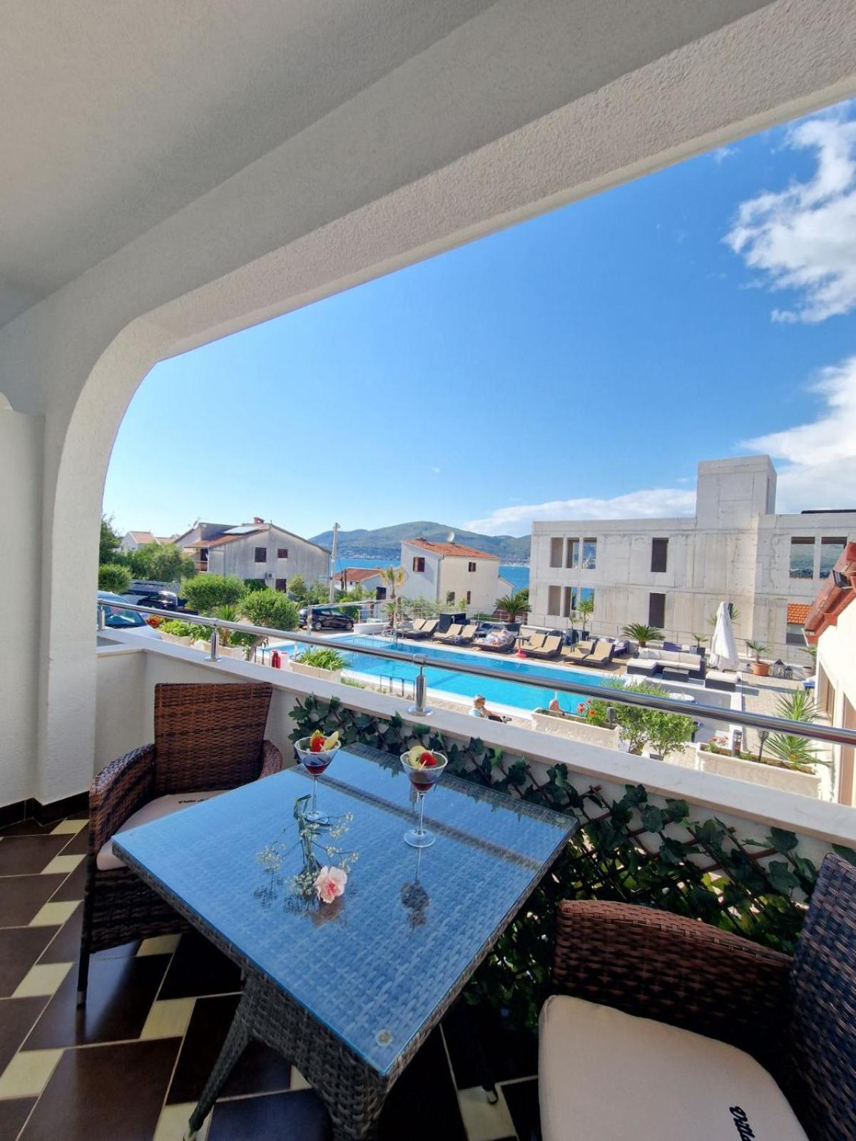 Apartments Silva With A View Of Sea Trogir Exterior foto