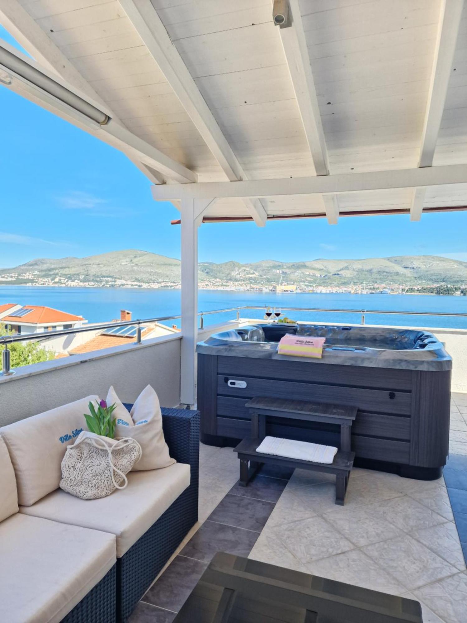 Apartments Silva With A View Of Sea Trogir Exterior foto