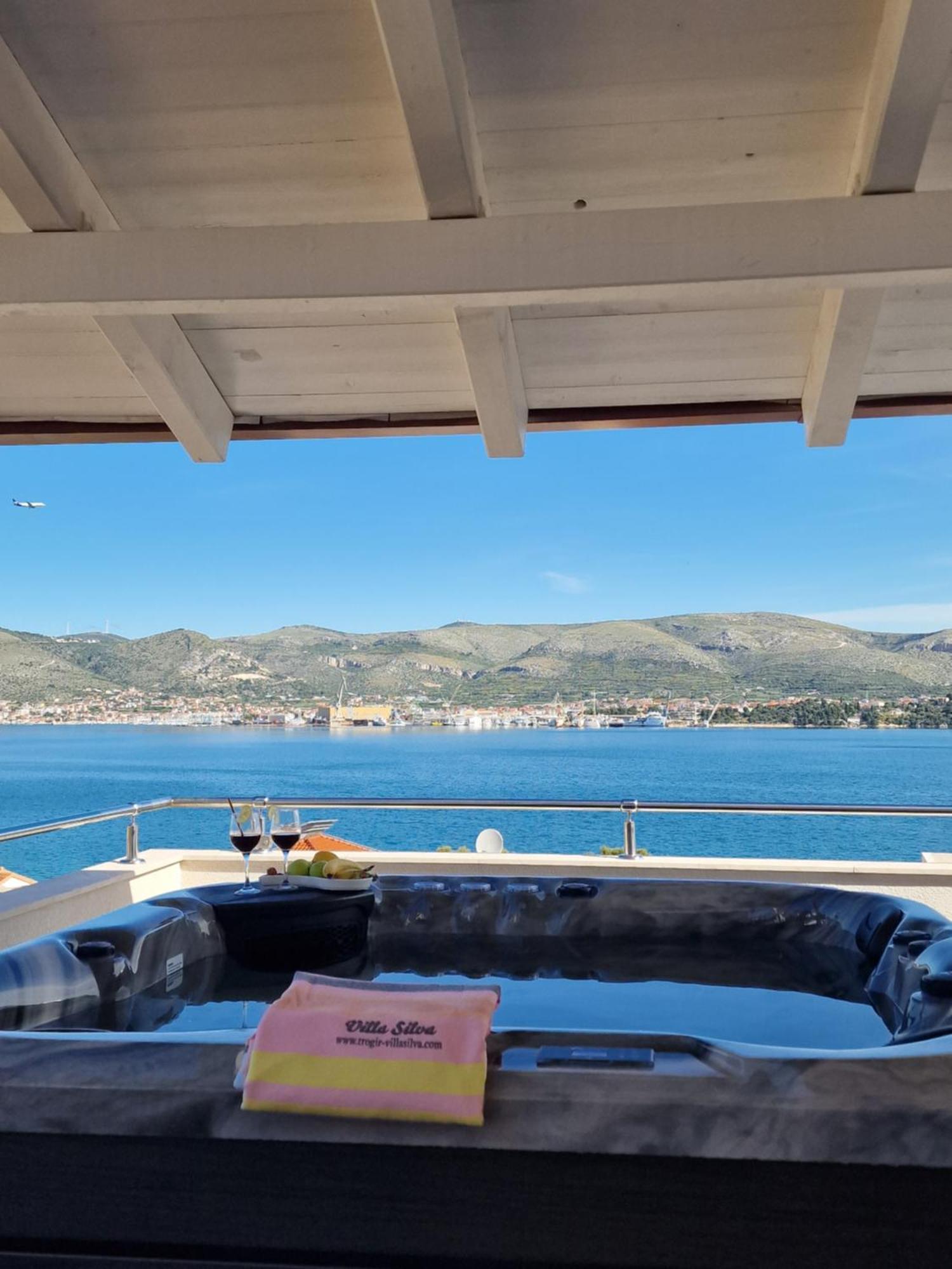 Apartments Silva With A View Of Sea Trogir Exterior foto