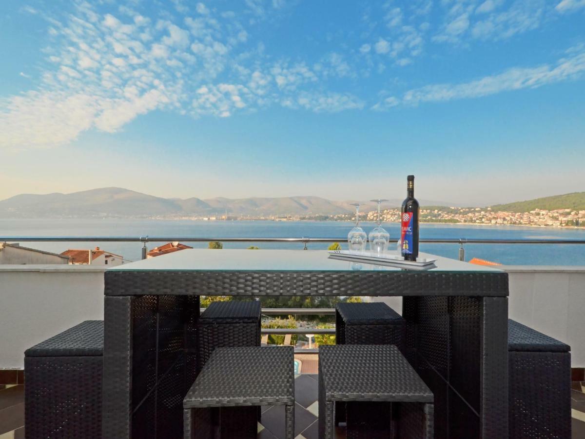 Apartments Silva With A View Of Sea Trogir Exterior foto