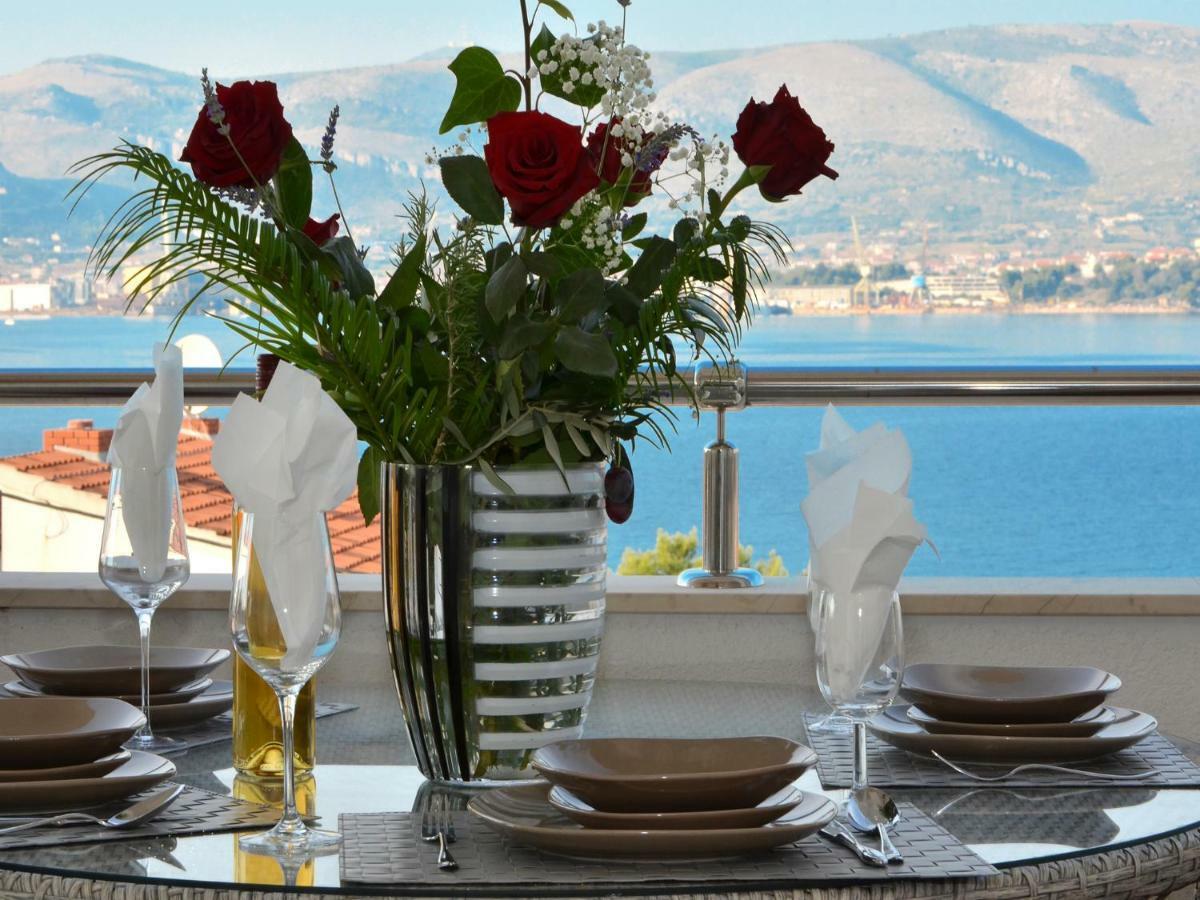 Apartments Silva With A View Of Sea Trogir Exterior foto