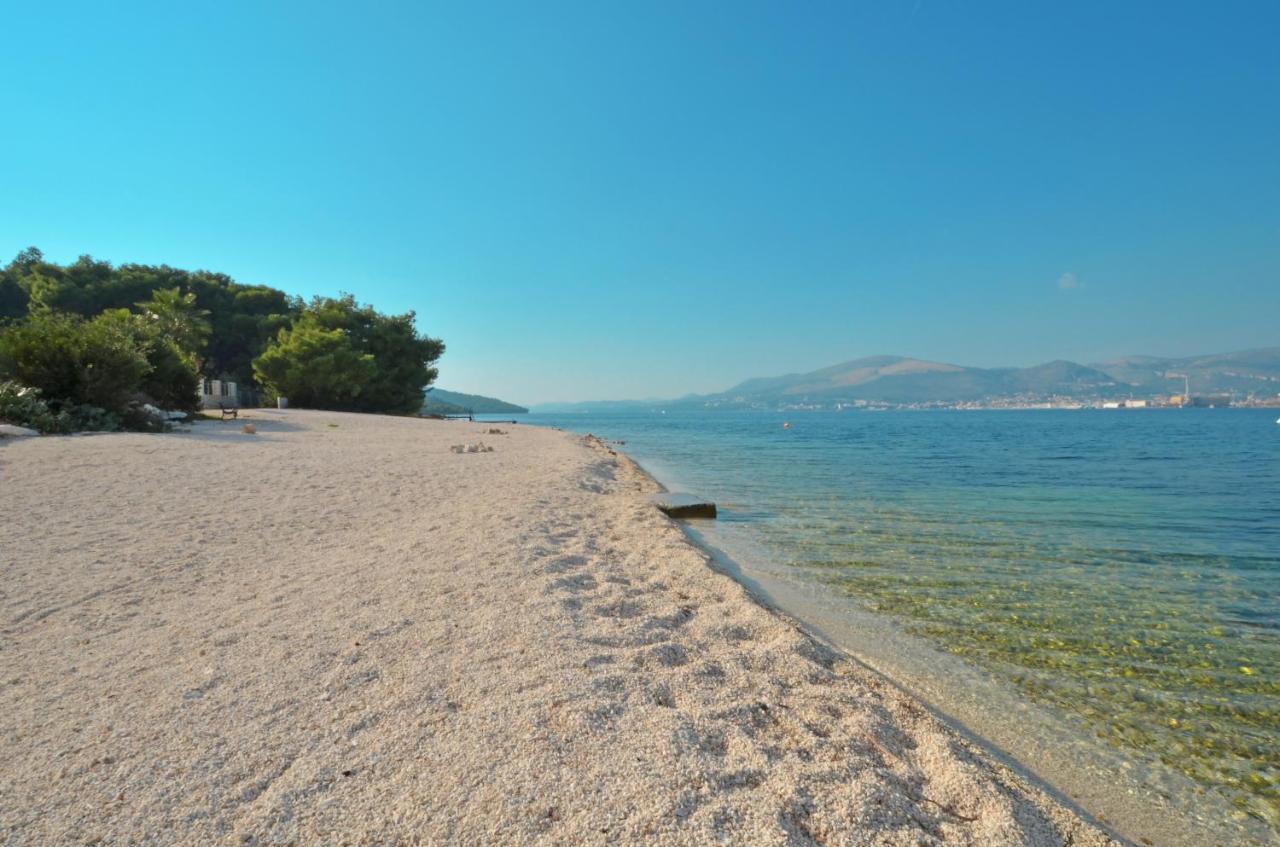 Apartments Silva With A View Of Sea Trogir Exterior foto